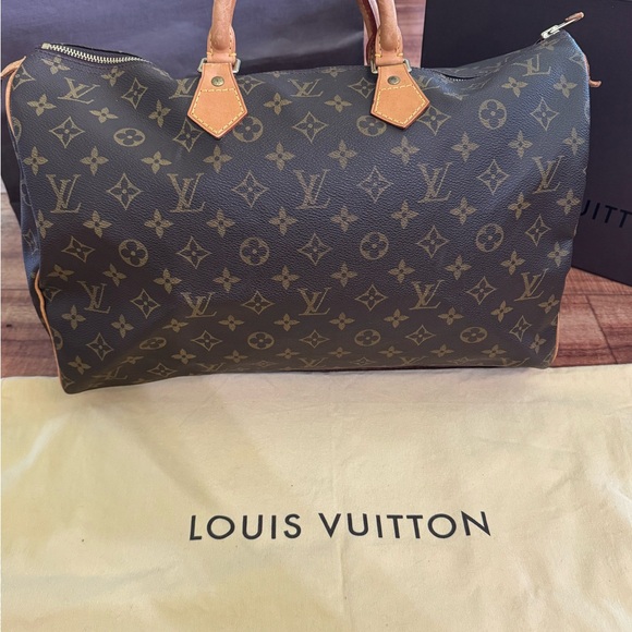 Louis Vuitton Monogram Canvas Speedy 40 - Picture 6 of 11